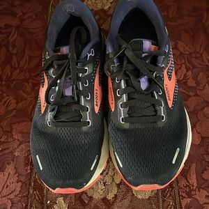 Brooks Adrenaline 22, sz 9W